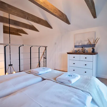 Laguna Beskidów - Blue Mountain *